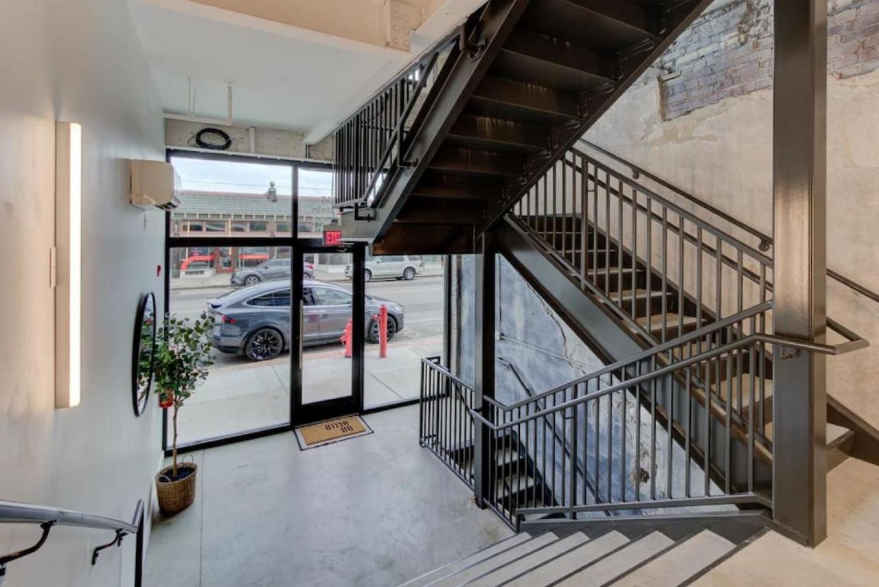 Historic Apartment In Prime Location Memphis Extérieur photo
