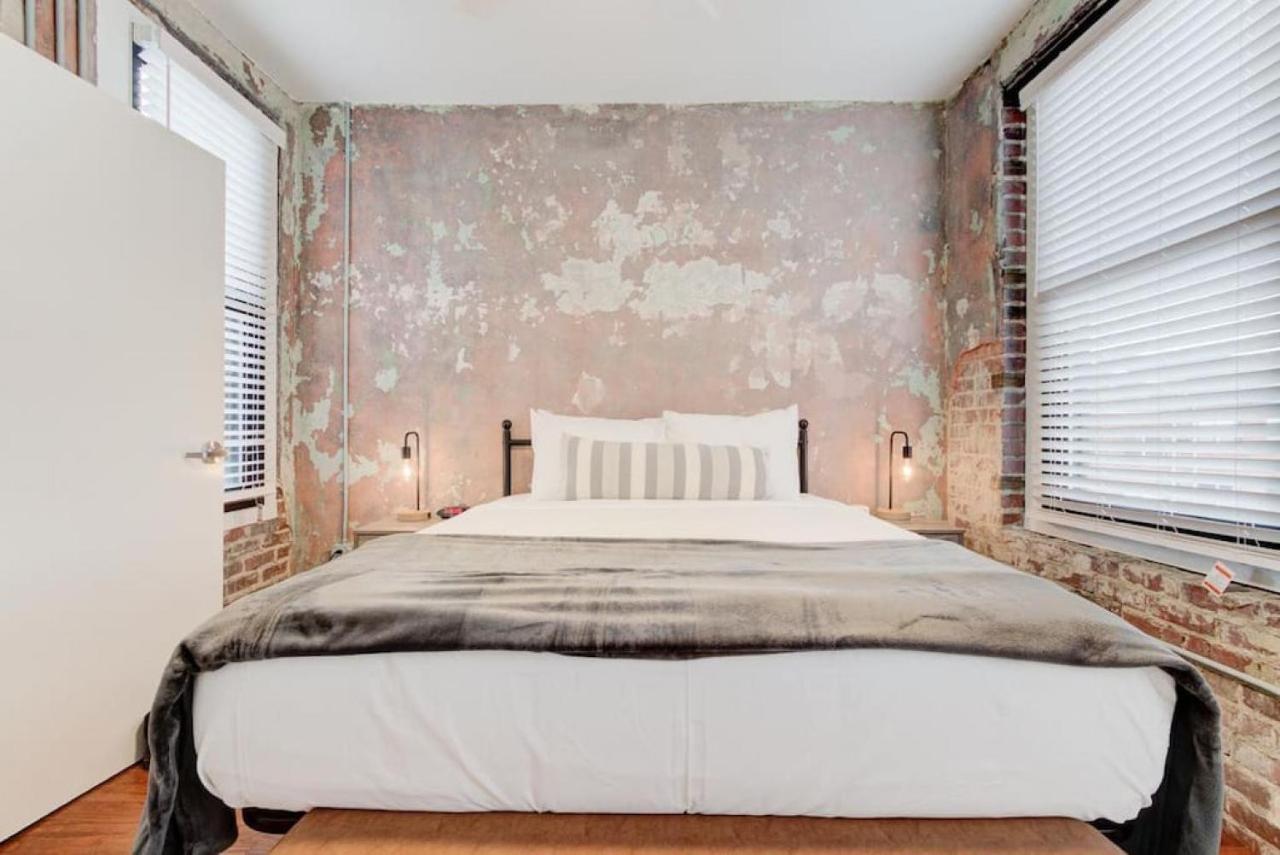Historic Apartment In Prime Location Memphis Extérieur photo